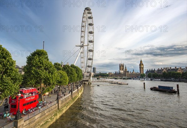 View over the Thames from Golden Jubilee Bridge