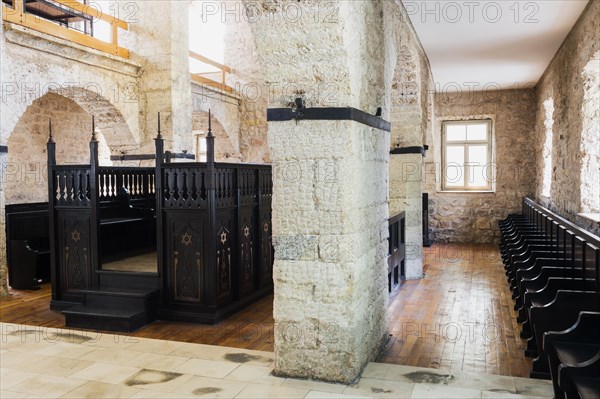 Interior of the Old Sepharad Synagogue