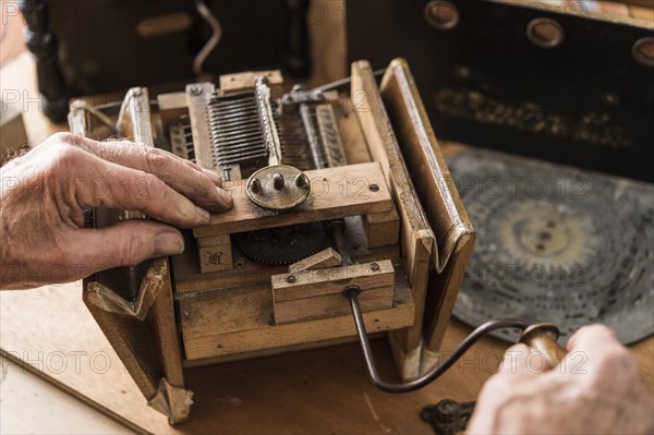 Barrel organ