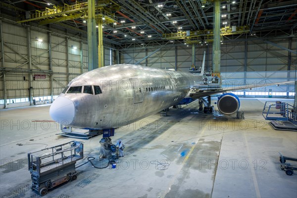 Refurbishment of an airplane