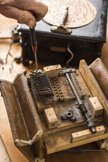 Barrel organ manufacture