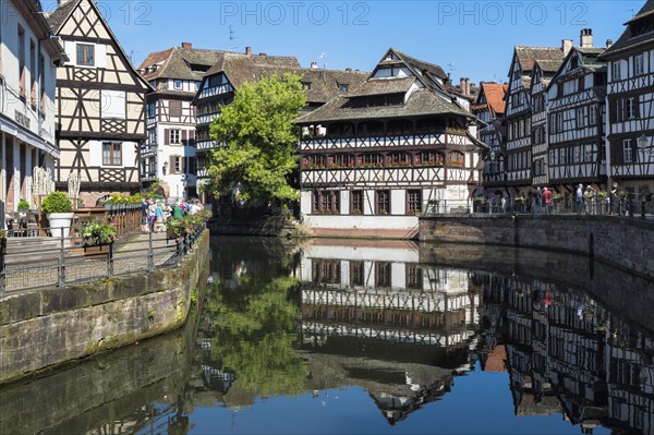 Maison des Tanneurs and timbered houses along the ILL canal