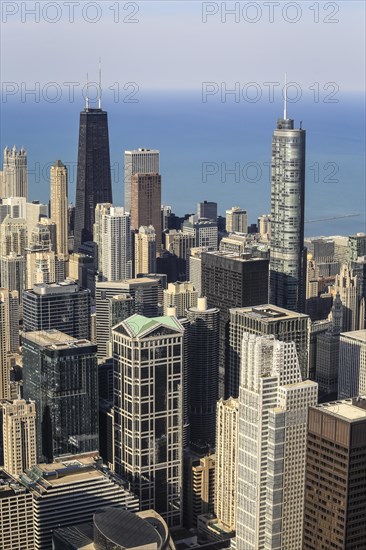Skyline in front of John Hancock Center