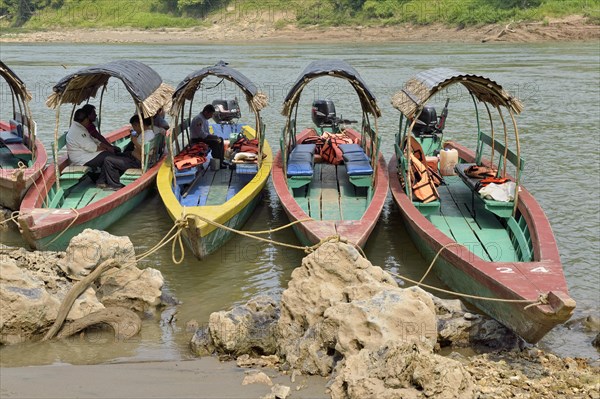 Tour boats