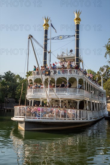 Paddle steamer Mark Twain Riverboat