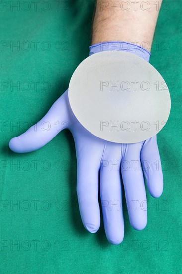 Silicone breast implant