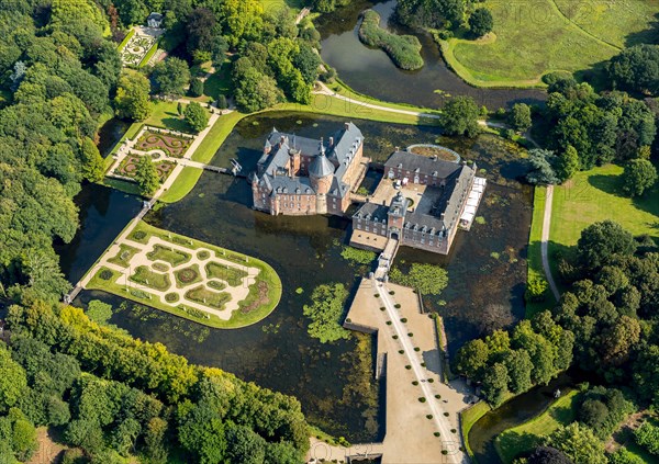 Romantik Parkhotel moated castle Anholt