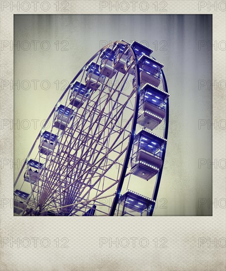 Polaroid effect of big wheel