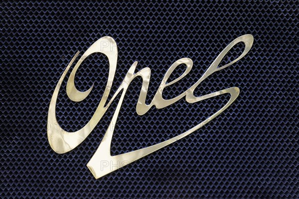 Opel lettering on a classic Opel doctor's car model from 1908