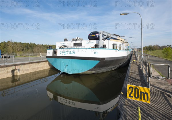 Freighter in sluice Eckersmuhlen near Roth