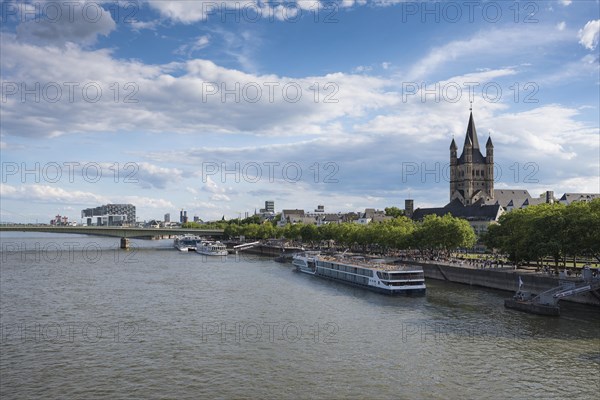 Rhine promenade with church Gross St. Martin