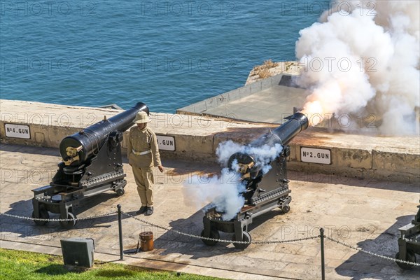 Cannon shot from the Saluting Battery in Upper Barrakka Gardens