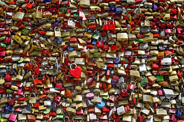 Love locks