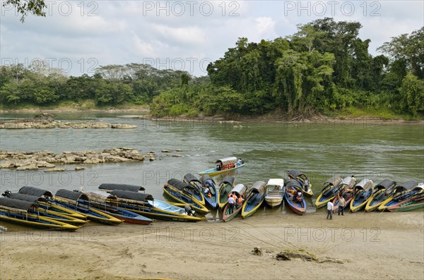 Tour boats