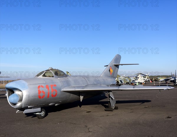 MIG-17PF