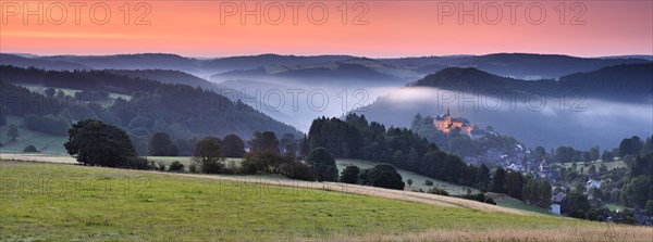 Castle and village Lauenstein