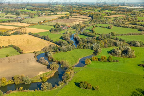 Lippe Maander on the city border between Werne and Bergkamen