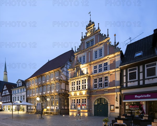 Stiftsherrenhaus and Leisthaus