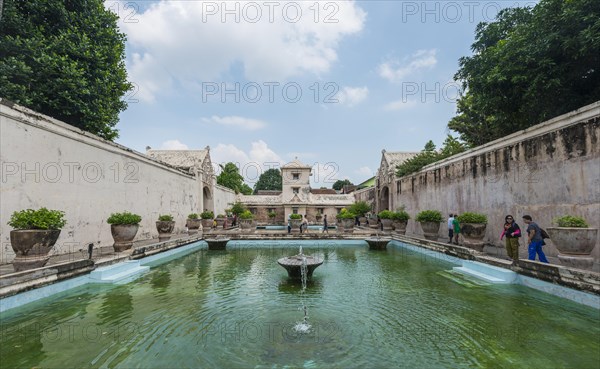 Fountains and pools