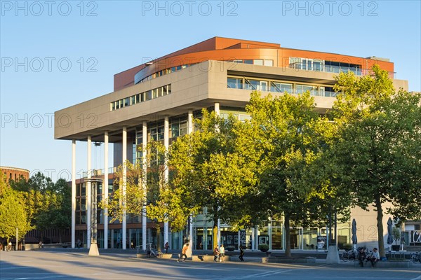 Centre Ceramique cultural center