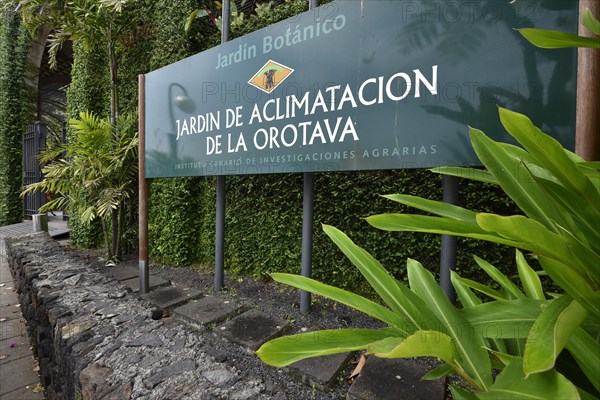 Entrance to the Botanical Gardens