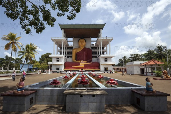Giant Buddha statue