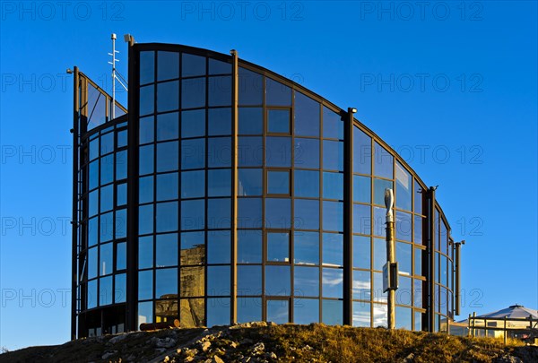 Restaurant Le Kuklos on the summit of Berneuse