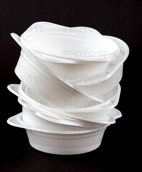 Plastic plates