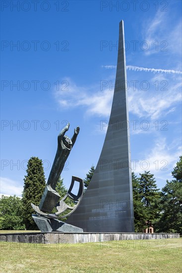 Monument The conquest of the universe