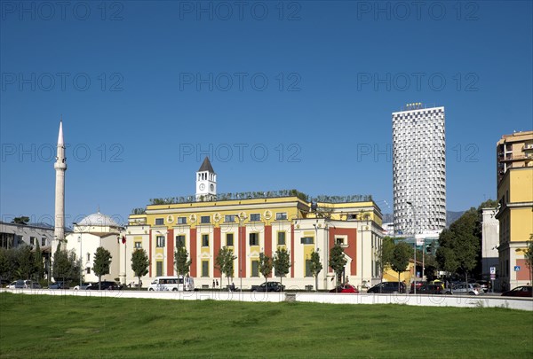 Skanderbeg Square