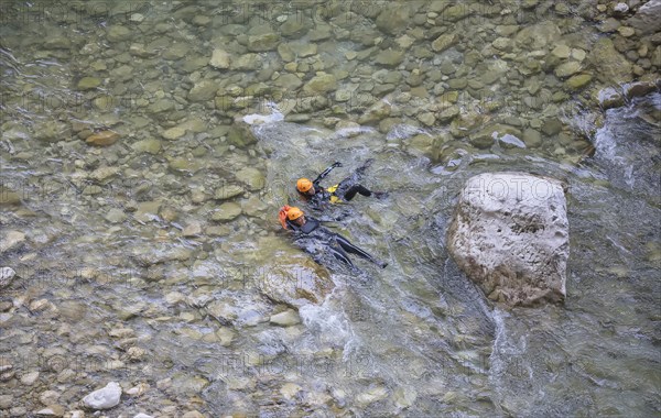 People canyoning in the Gorges du Verdon