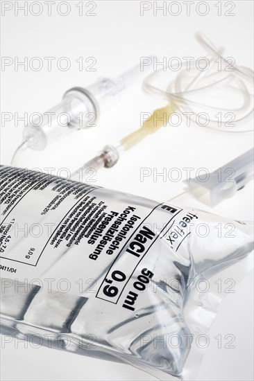 Isotonic saline solution