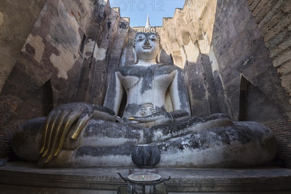 Giant Buddha statue