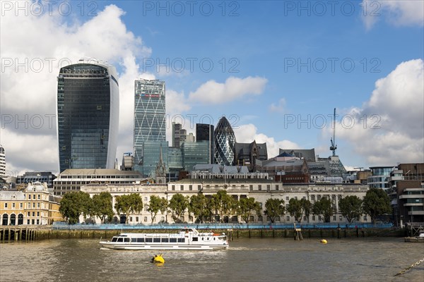 Skyline with 20 Fenchurch Street