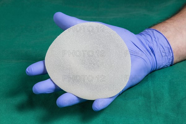 Silicone breast implant