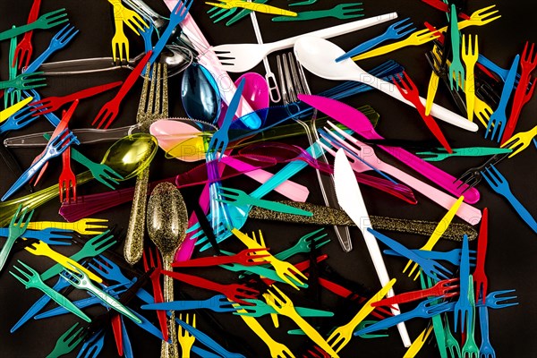 Plastic cutlery