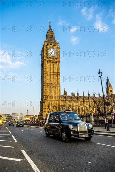 Black cab in front of Big Ben