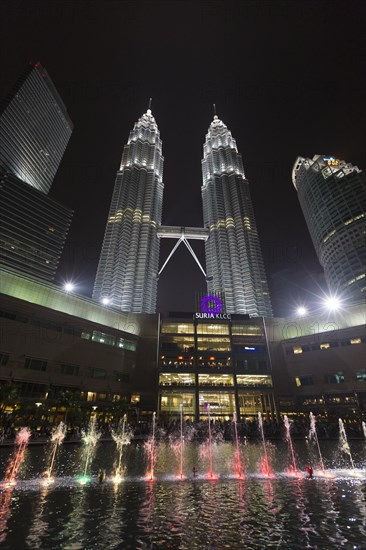 KLCC Lake Symphony Water Fountain Show
