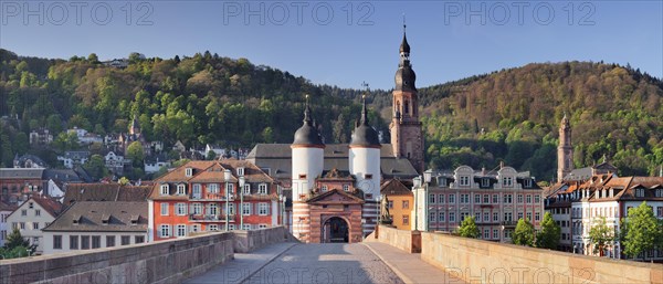 Karl-Theodor Bridge with bridge gate