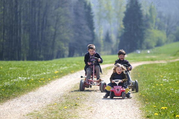 Children in Franconian countryside