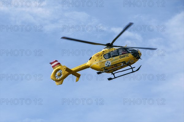 Mountain rescue by helicopter on the Fellhorn ridge