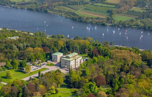 Villa Hugel with sailing boats on Lake Baldeney