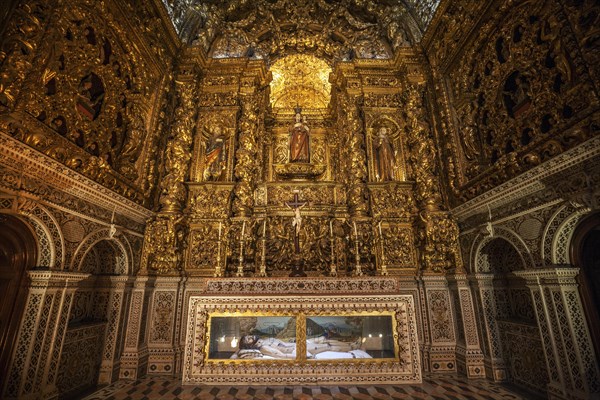 Side chapel in the jesuit church of Staint Roch