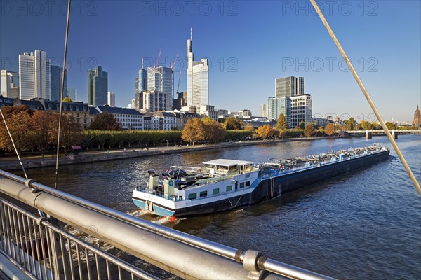 City view from Holbeinsteg with transport ship on the Main and the banking district in the background