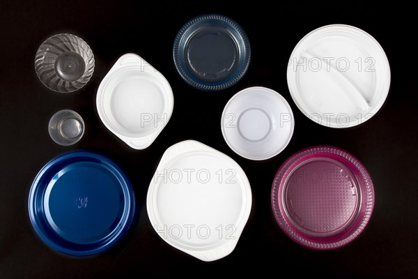 Plastic plates