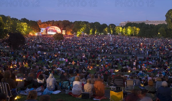 Visitors at the Classic Open Air Concert at the Picnic in the Park