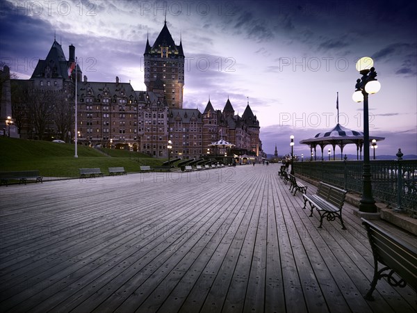 Boardwalk of Dufferin terrace with Chateau Frontenac