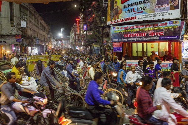 Street scene during rush hour