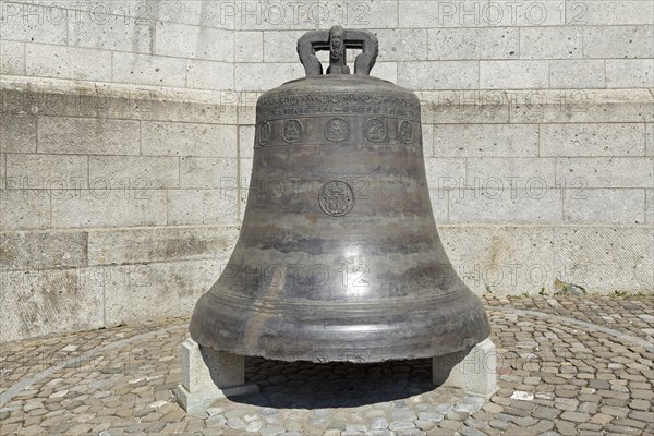 Bell