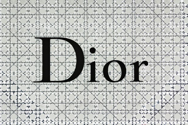 Dior shop logo